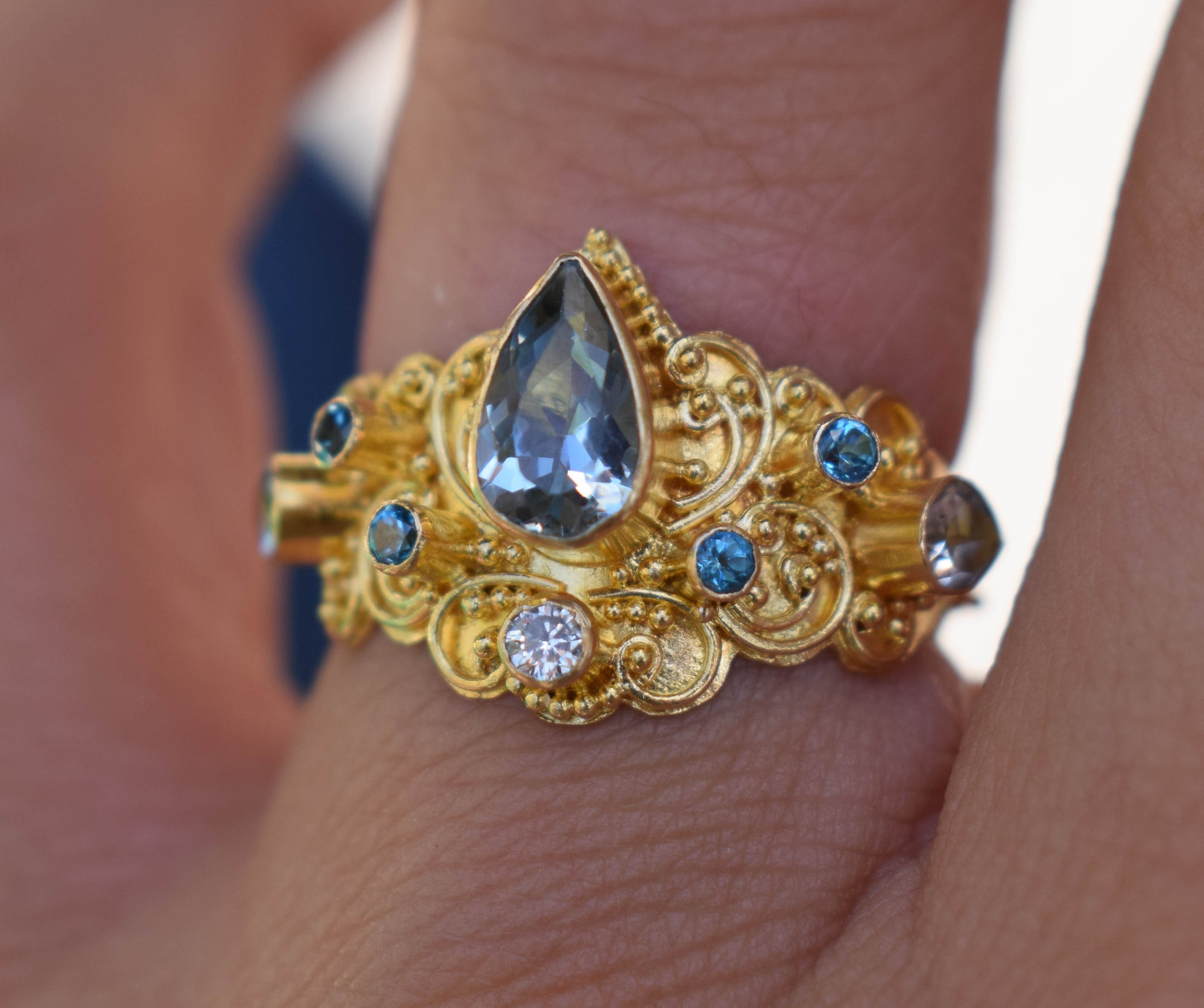 Anillo gold Magic Lotus Aguamarina