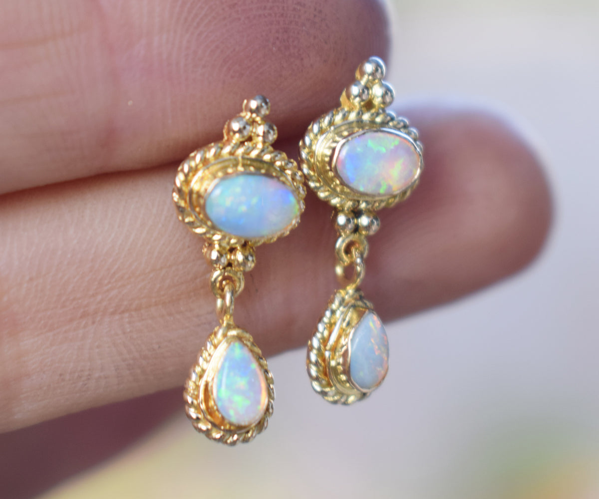 Aros Oval Drop Opalos