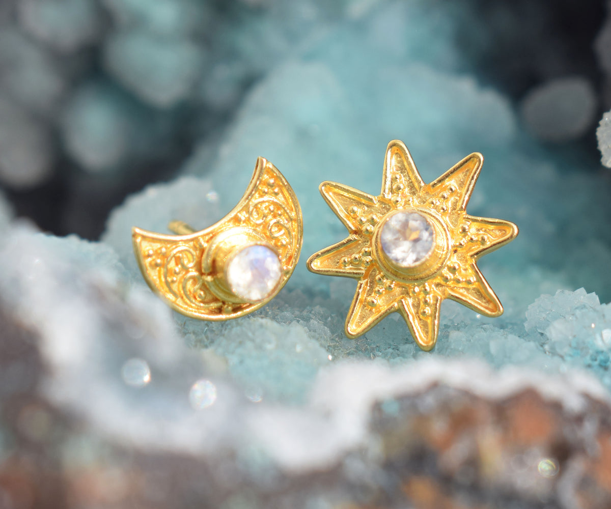 Aros Moon Star Gold Piedra Luna