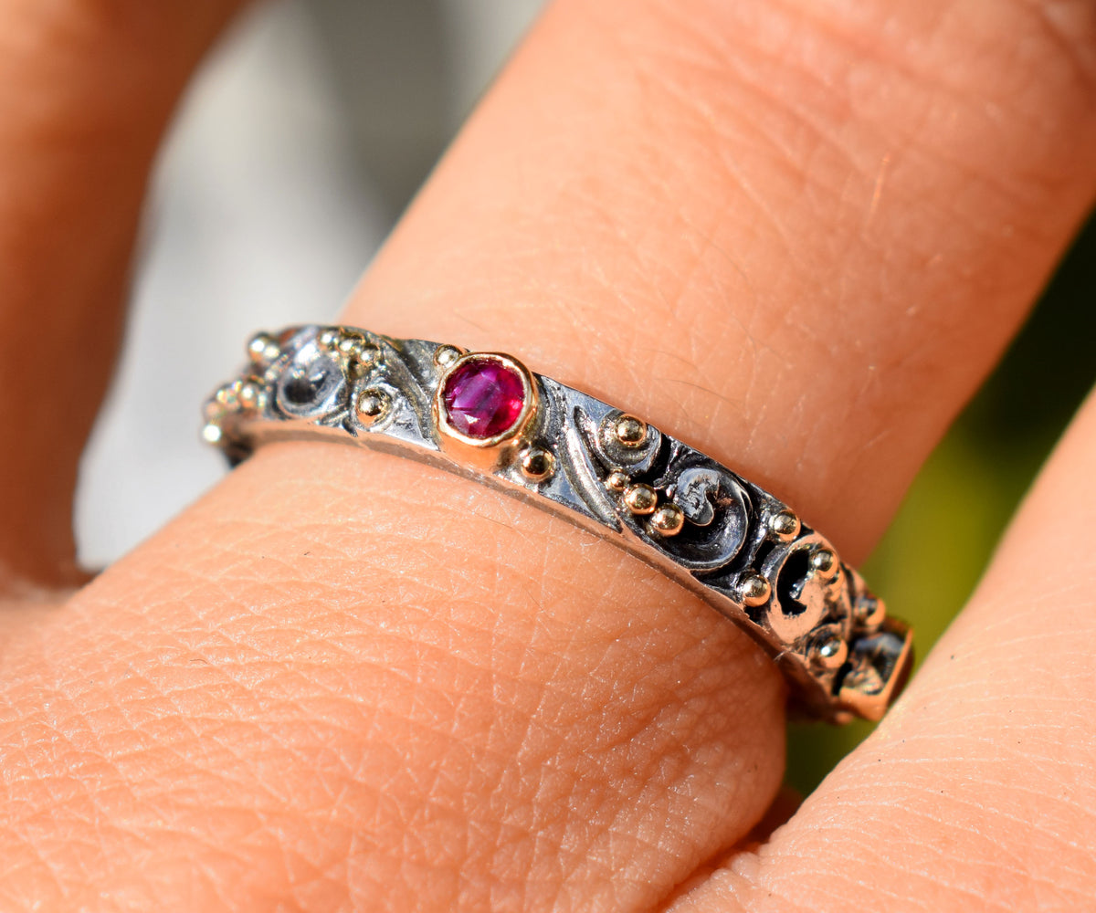 Anillo Basic Tallado Rubi