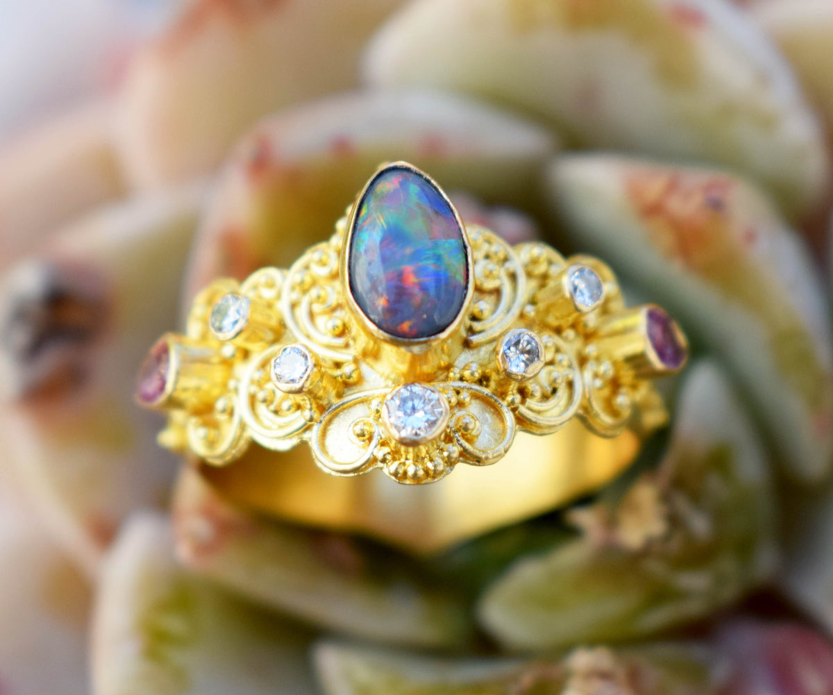 Anillo gold Magic Lotus Ópalo