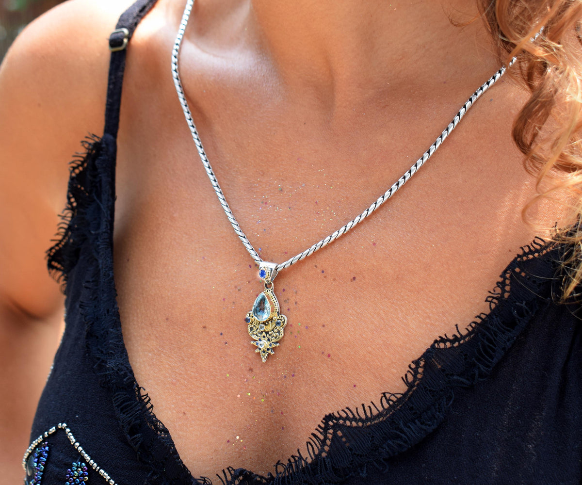 Amuleto Linaje Femenino Aguamarina