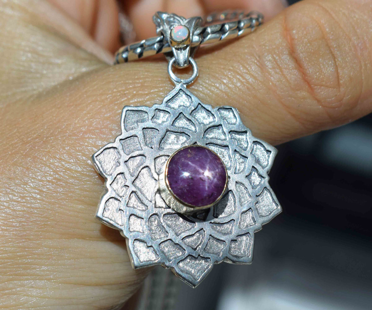 Colgante Sahasrara Rubí estrella