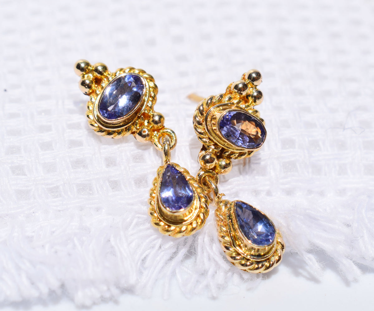 Aros Oval Drop Tanzanitas