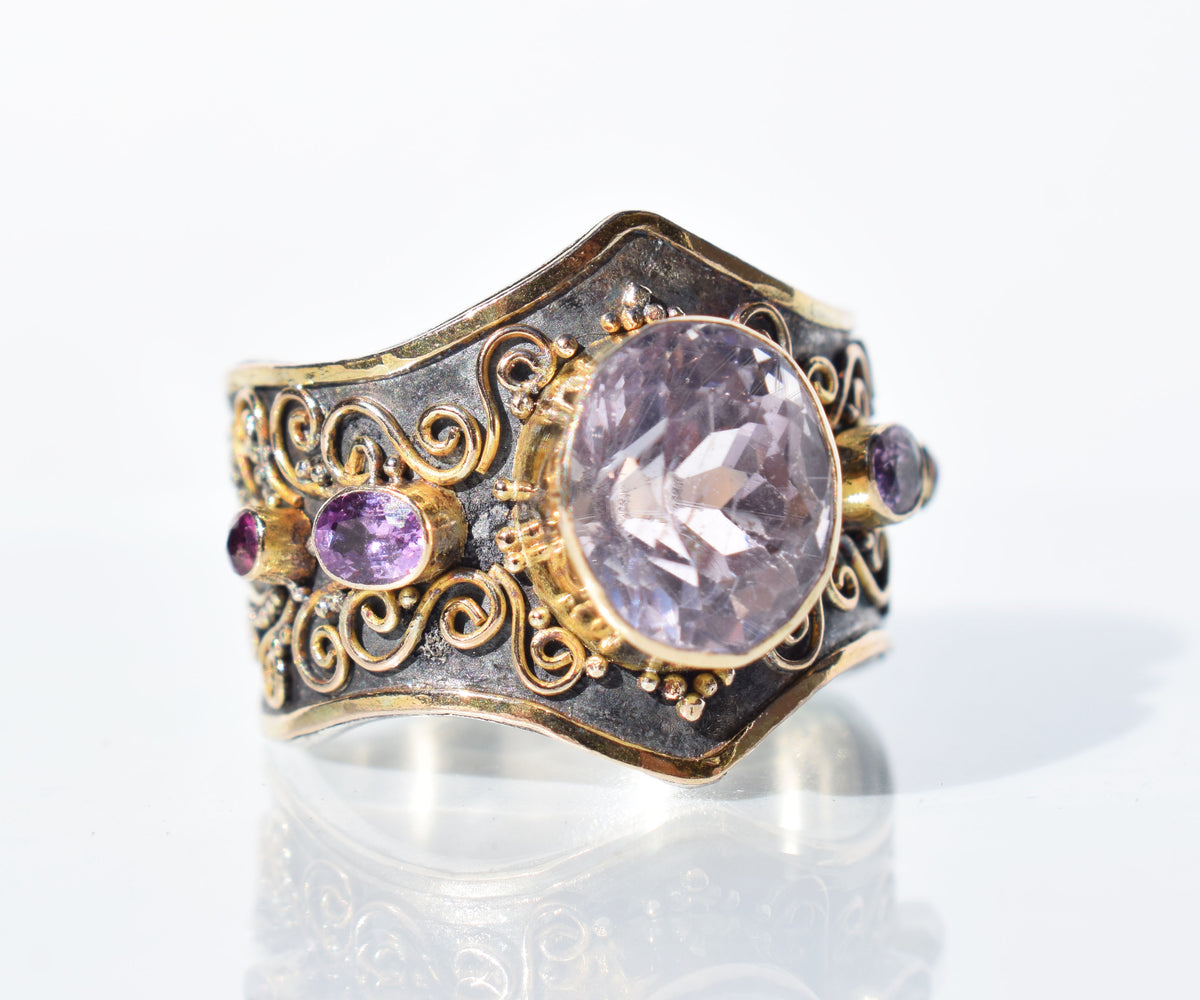 Anillo Makara Kunzita