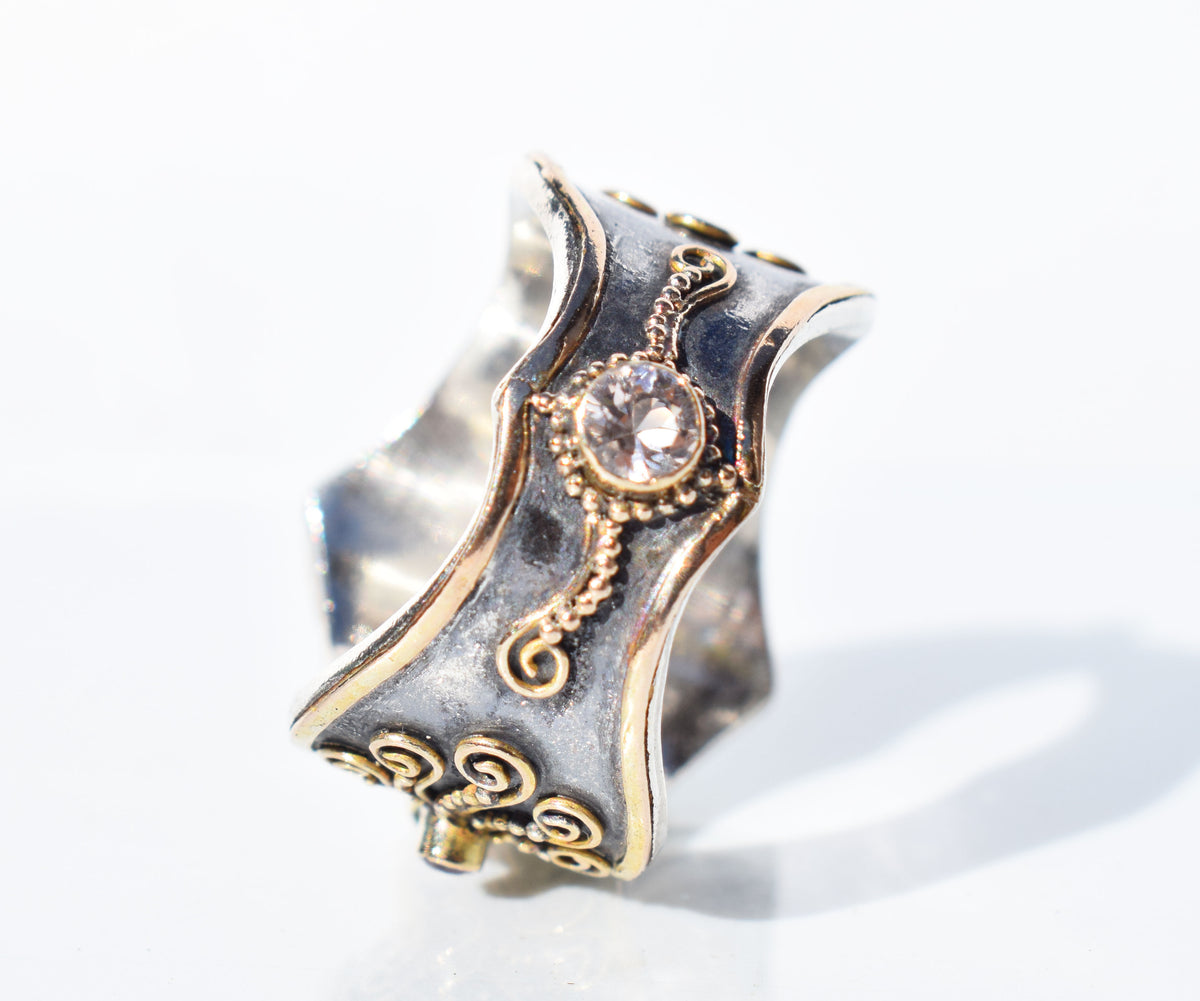 Anillo Makara Kunzita