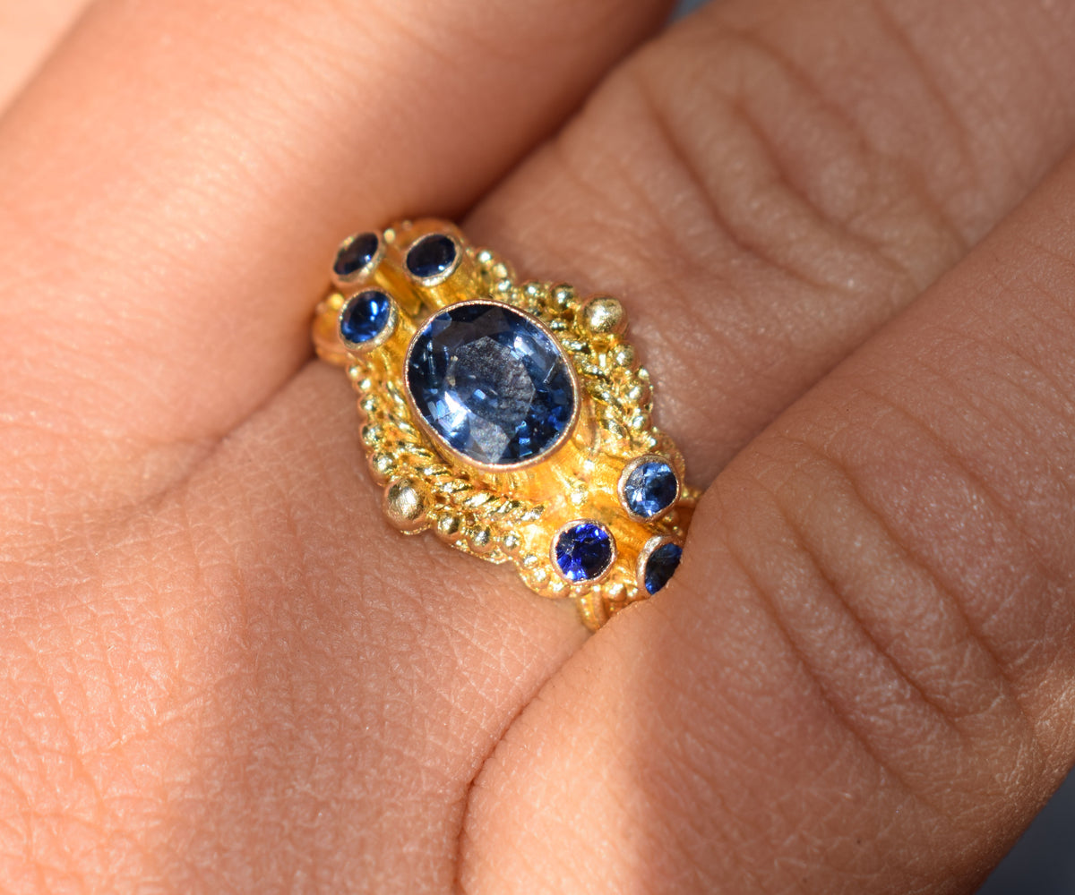 Anillo Azahara gold Zafiro