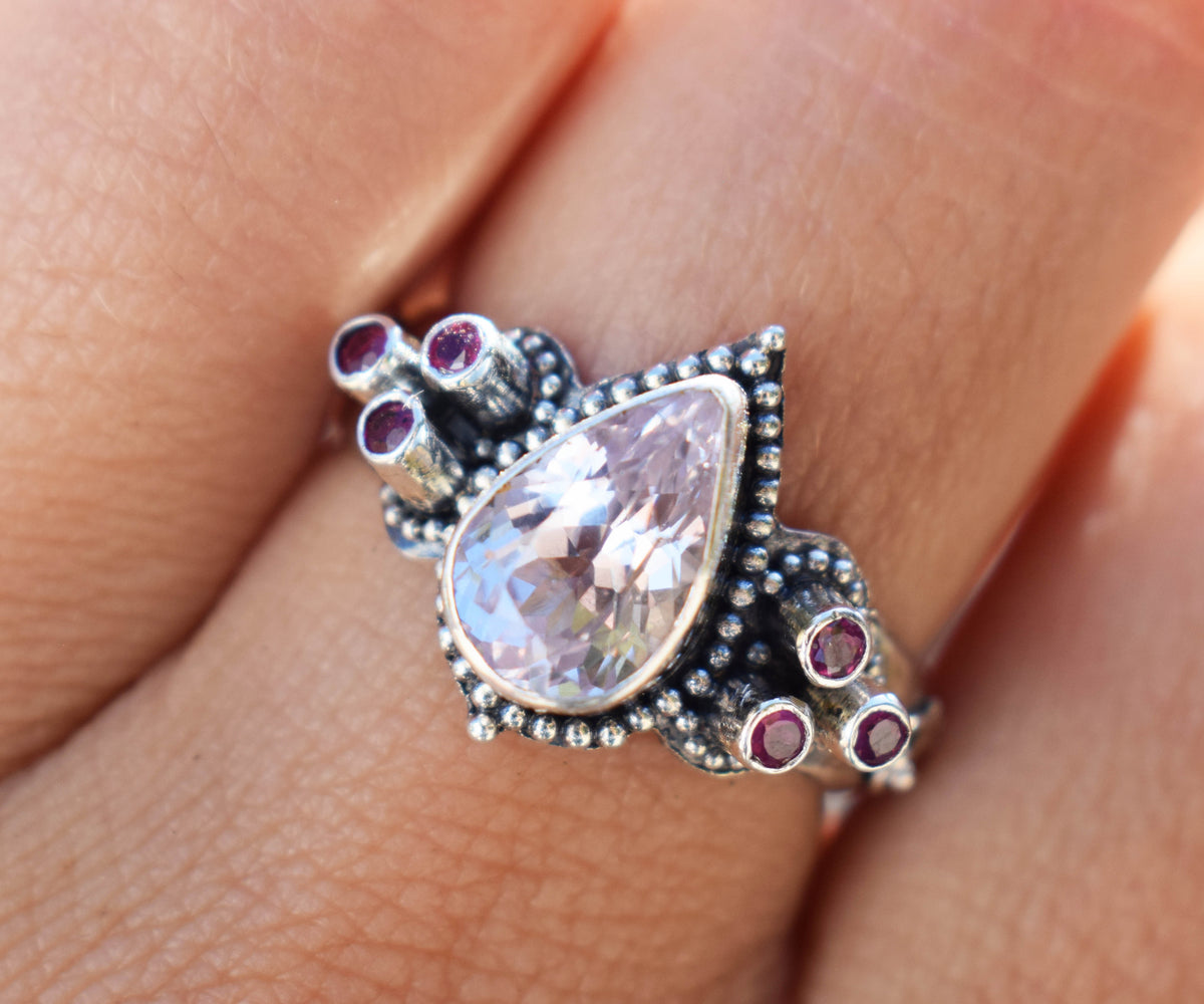 Anillo Venecia Kunzita