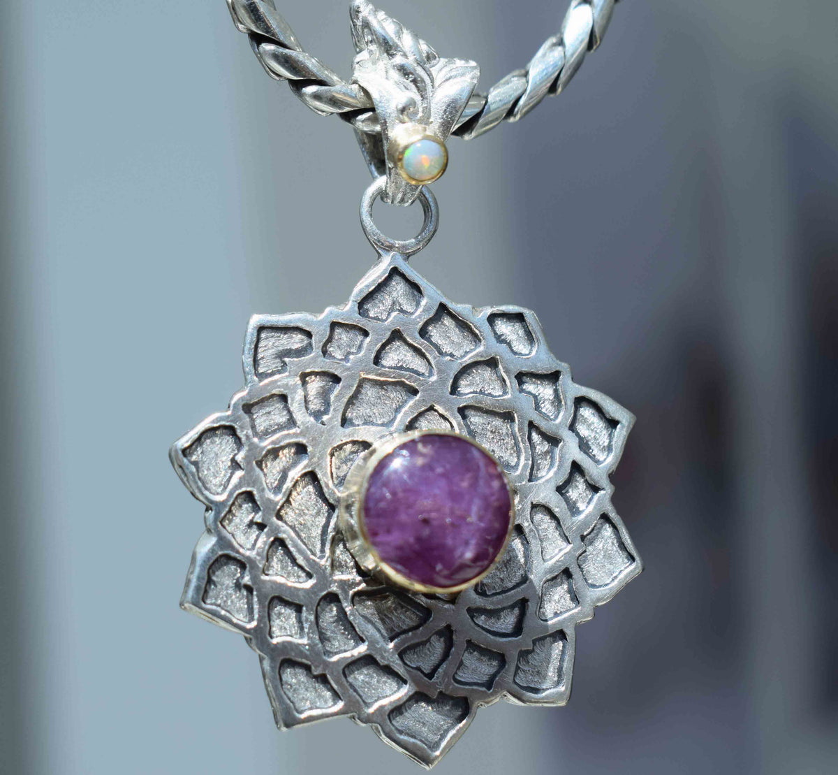 Colgante Sahasrara Rubí estrella