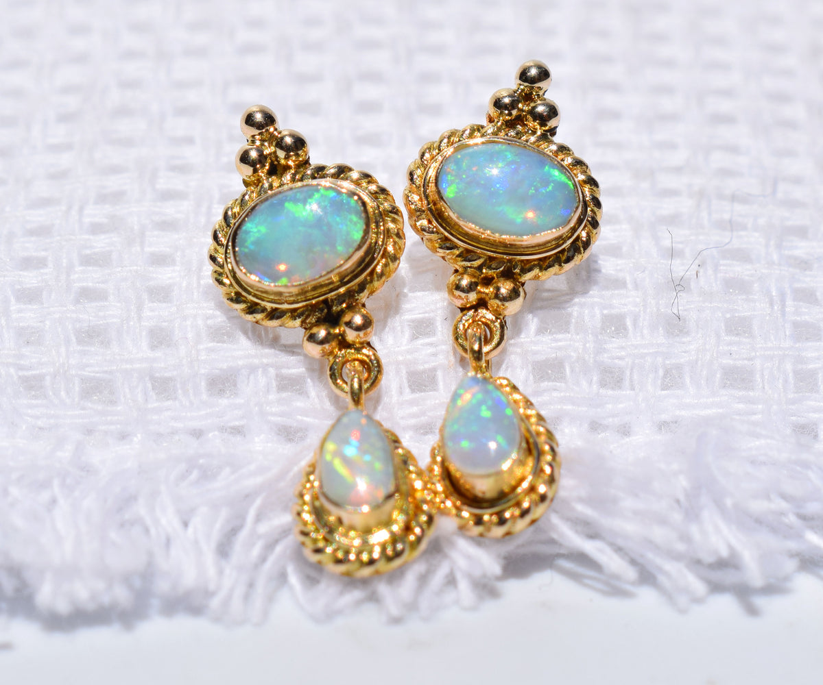 Aros Oval Drop Opalos