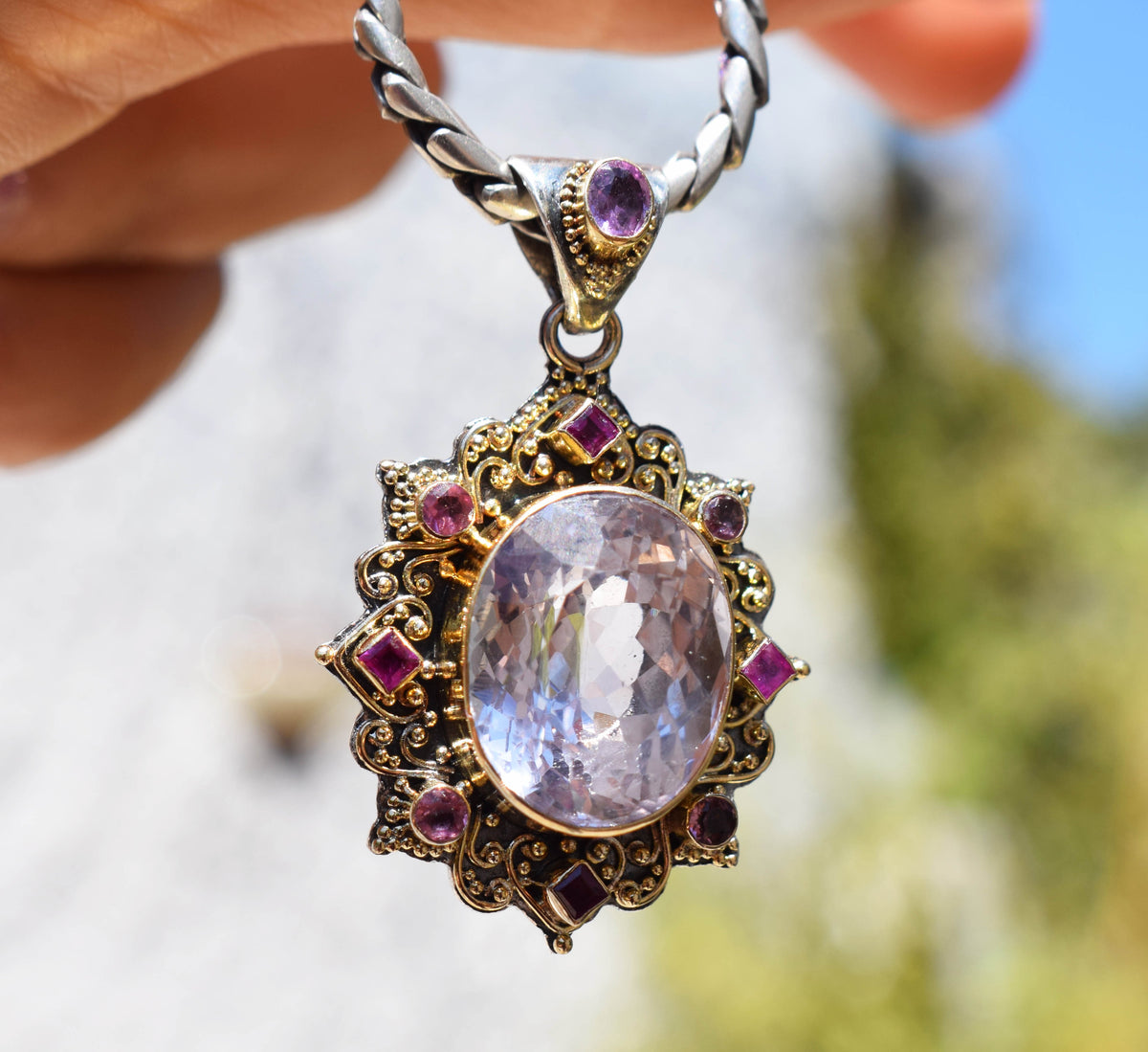 Colgante Isis Kunzita