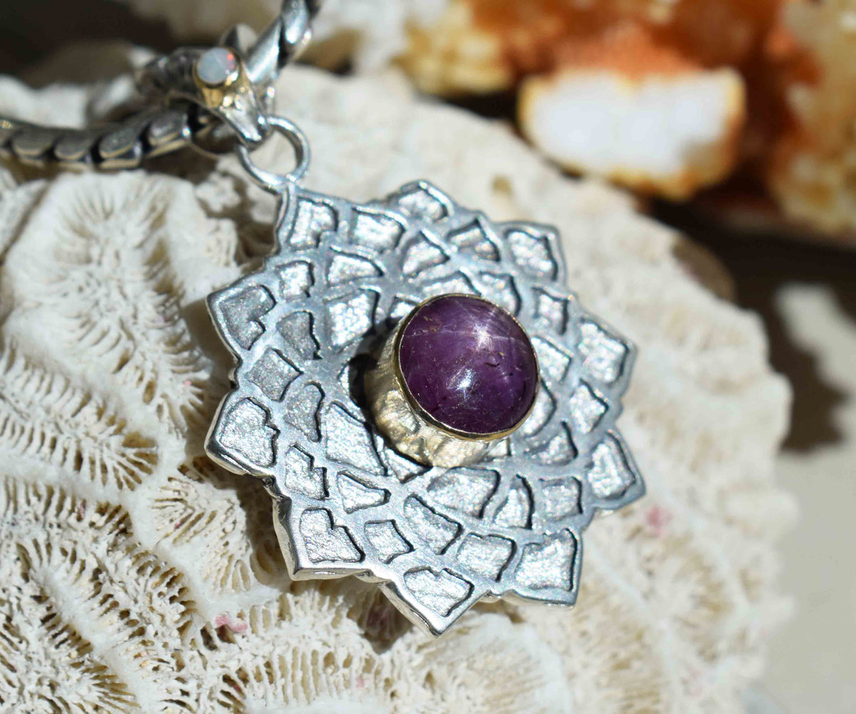 Colgante Sahasrara Rubí estrella