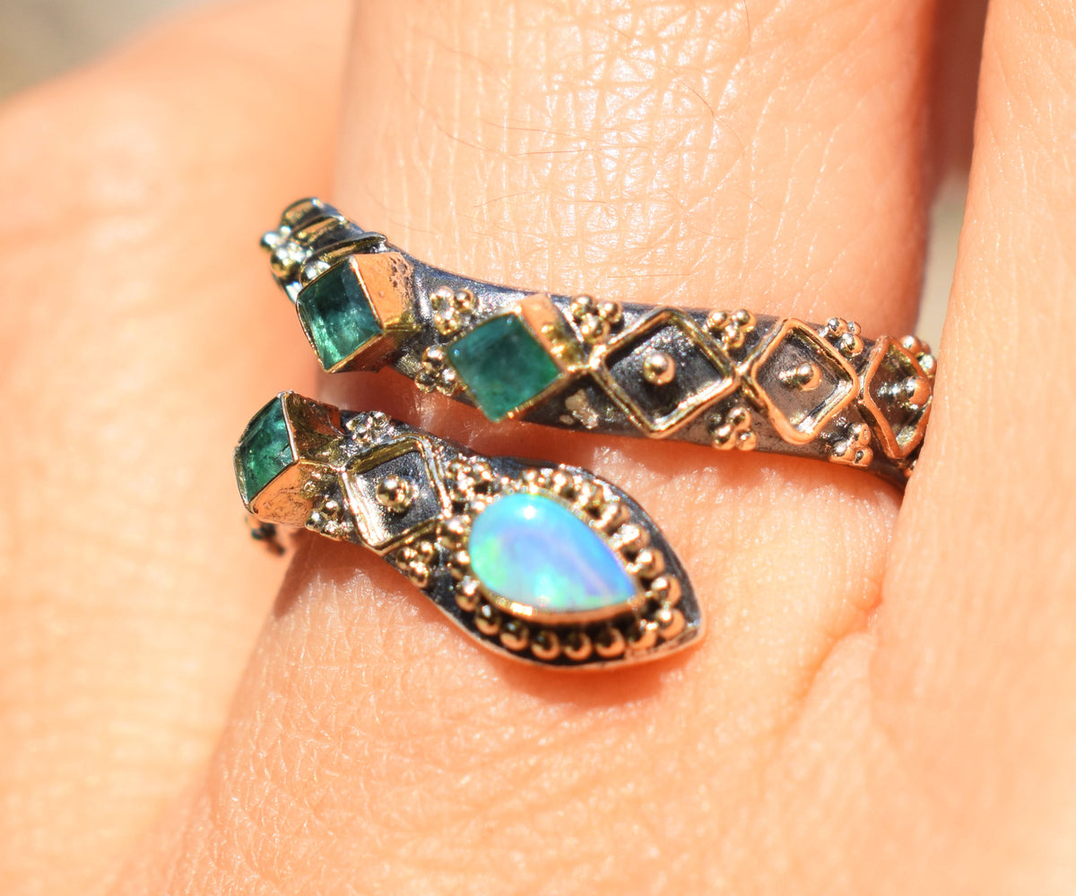 Anillo Kundalini Ópalo Esmeralda