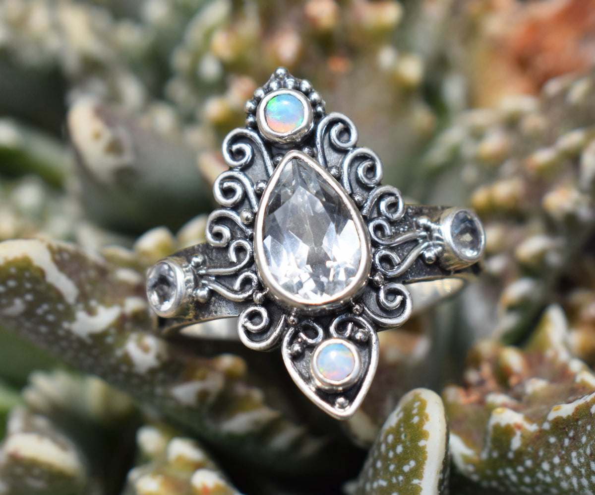 Anillo Kenya Topacio Blanco