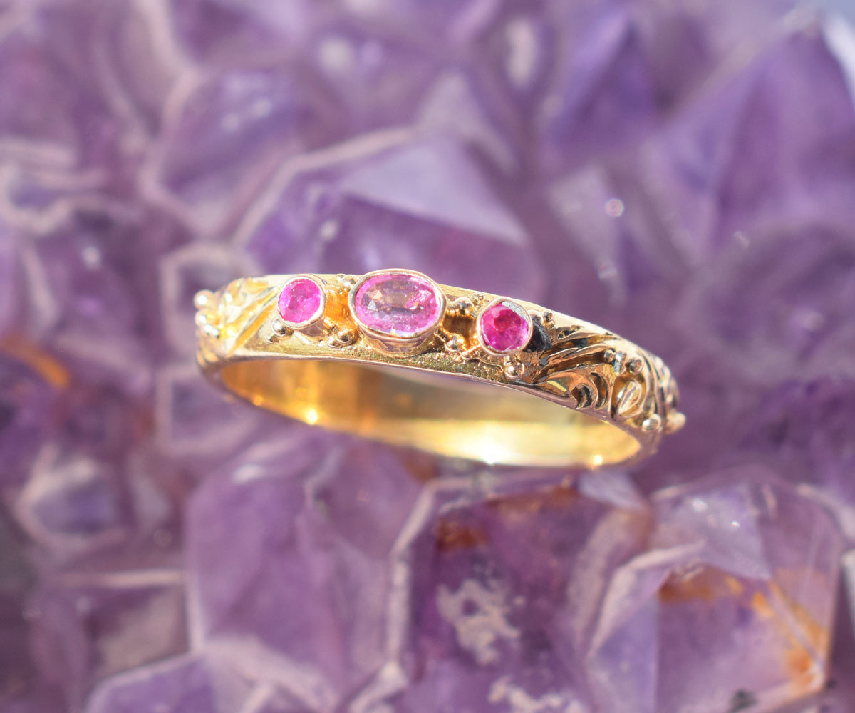 Anillo Basic Gold Zafiro rosa