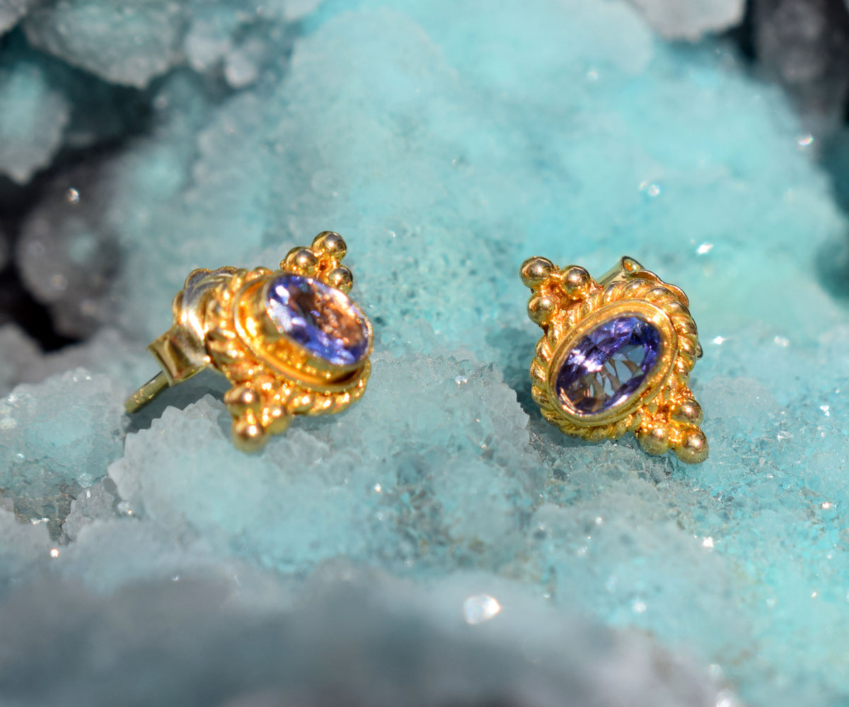 Aros Basic Studs Tanzanitas