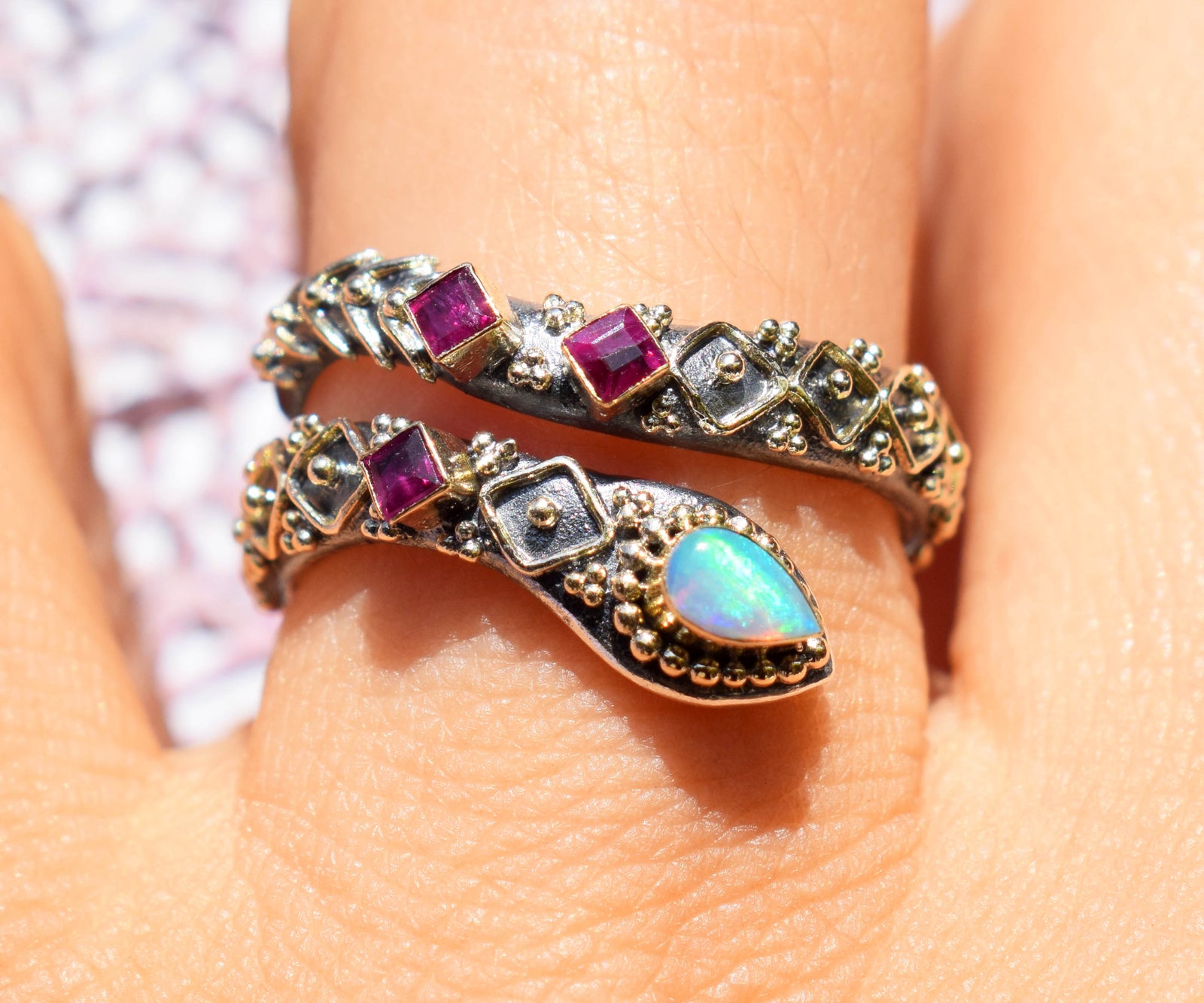 Anillo Kundalini Ópalo Rubi