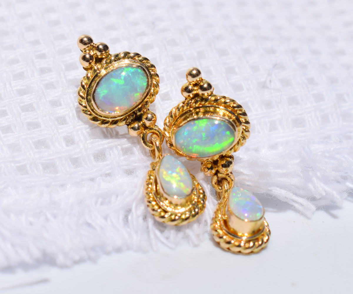 Aros Oval Drop Opalos