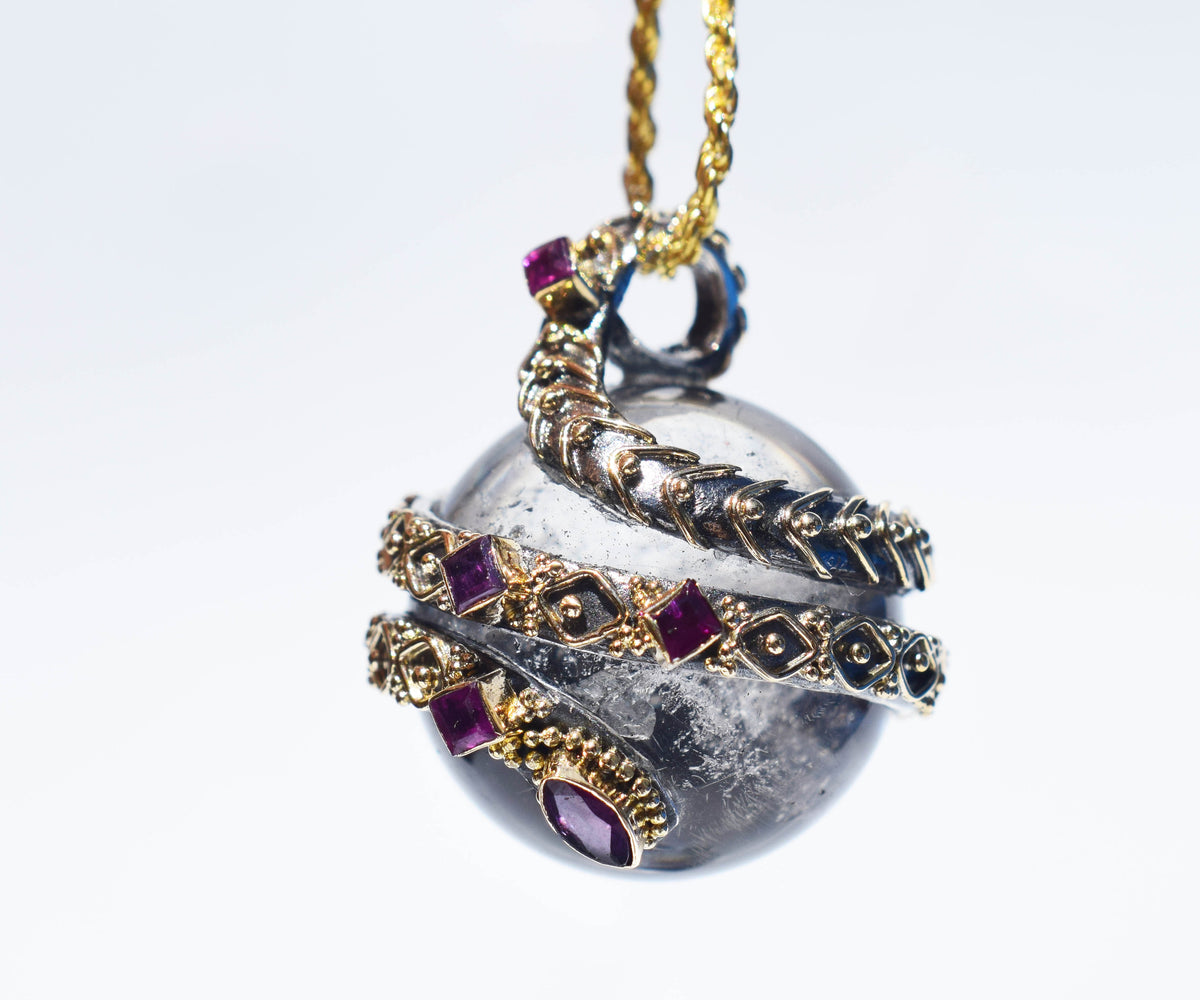 Amuleto Madre Kundalini Cuarzo Rubies