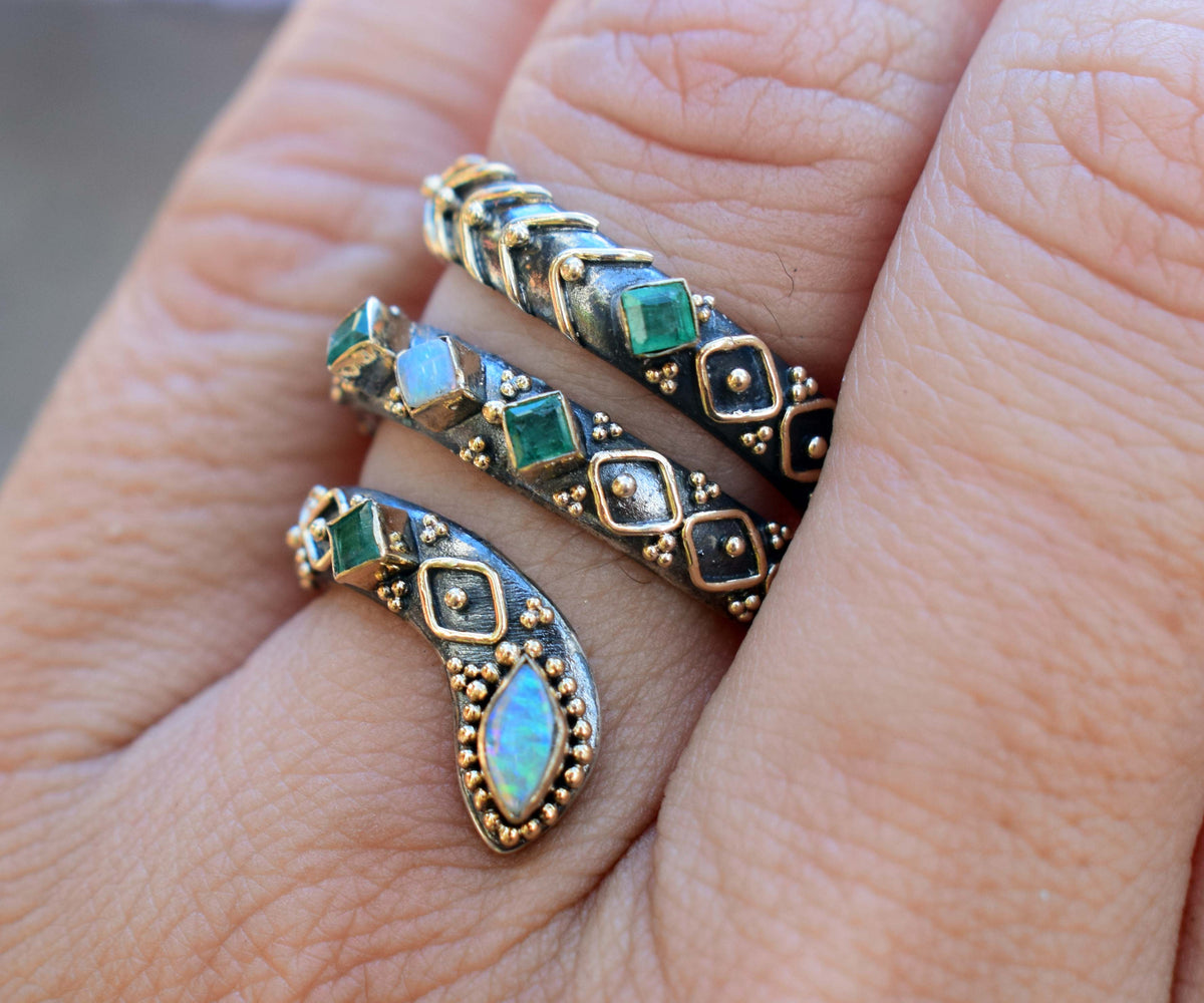 Anillo Kundalini Ópalo esmeralda